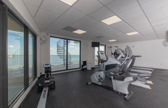 Beautiful Unit In One Of The Most Prestigious Condo Complex In Islamorada 2 Bedroom Condo by RedAwning - Photo 17