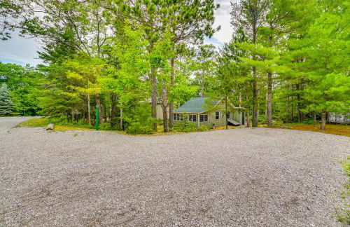 Enchanted Lake Huron Cottage with Beach Access! - Foto 30