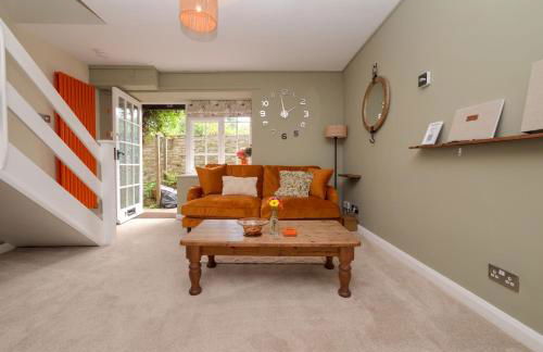 The Lilley Pad in Ludlow Cosy, Central, Perfect for Couples, Netflix & Parking Permit - Photo 11