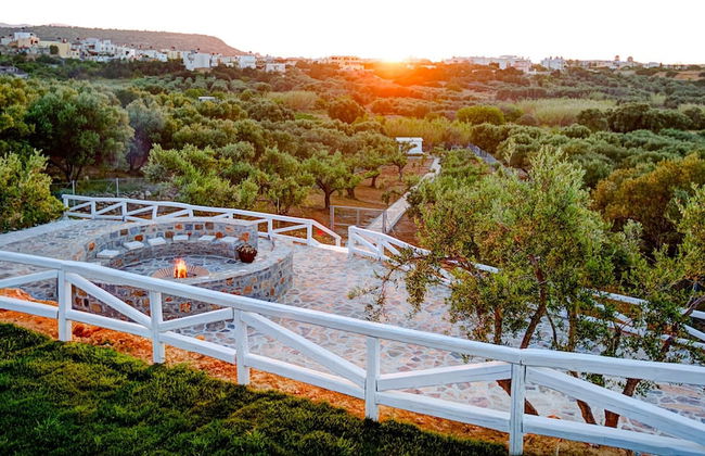 Beautiful Luxe Villa in Private Olive Grove, sea and Mountain View, Close to sea - Foto 29