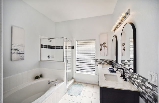 Elegant 5br Villa With Private Pool 5 Bedroom Home by RedAwning - Photo 21