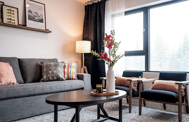 The Monashee House by Revelstoke - Photo 18