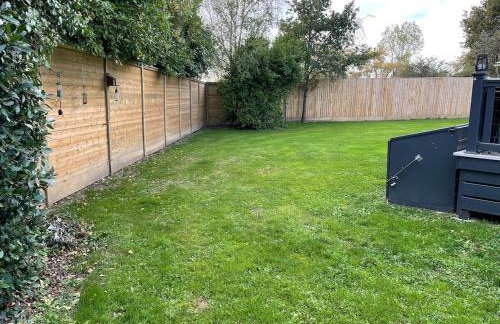 Elegant Lodge in Peaceful Holiday Resort - Photo 29