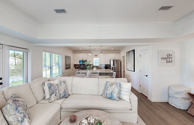 New Home 3br/2.5br w/ Kayak Access Sleeps 9 - Foto 20