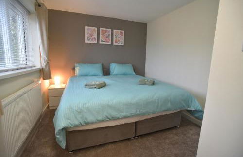 3 Bedrooms, Spacious, off road parking, Minimum 2 Nights - Foto 2