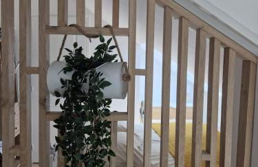 Loft Moderne et Rénové - Idéal Pros & Familles - 1 à 4 pers - Wifi - 5 min de la Gare - Foto 11