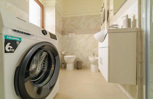 Casa Galya with private patio by GardaDoma - Foto 11