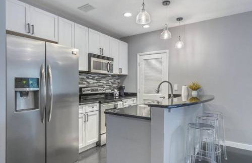 Lovely 2Bdrm 2Bath Thorton Park Condo with secure parking - Foto 12