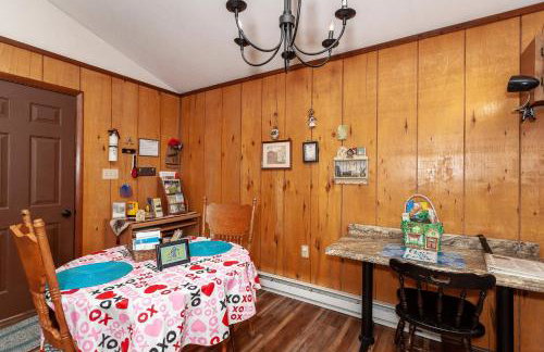 Private w Screened Porch Deck & Pet-Friendly - Foto 17