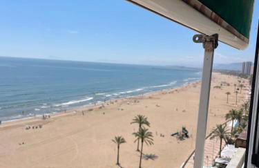 The beach and the sea in front of you - Photo 15