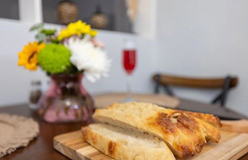 Private Hot Tub & Swing, Vintage Nintendo with Large Parking & EV ready - Foto 24