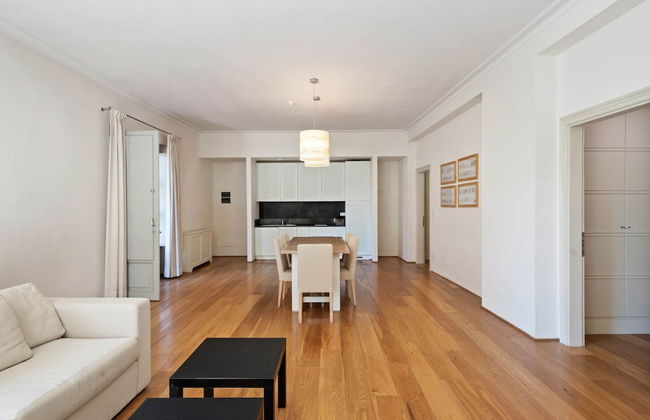 Garden & Wine Country Stay - Photo 10