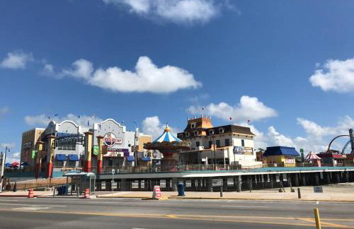 Sandpiper Stay - Pool, Near Beach & Seawall! - Foto 32