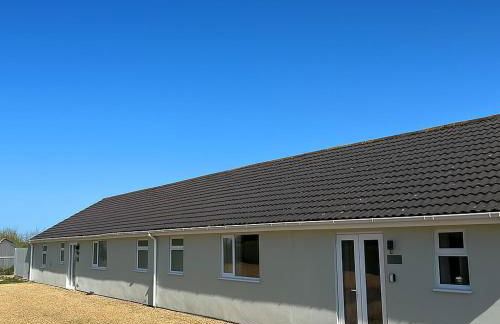 Gamekeepers Cottage - Hot Tub, 2 bed, sleeps 4, private patio, AC, stunning views - Photo 35