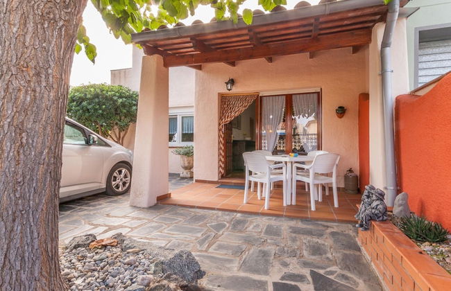 Peaceful Holiday Home in Costa Brava With Private Pool - Foto 2