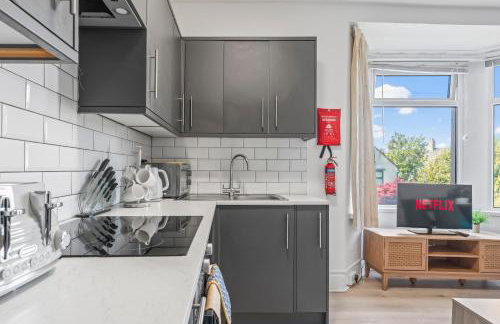 Contractor Stay - Newport Sleeps 5 with Wi-Fi - Foto 24