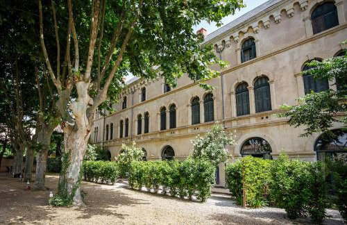 5 Family Apartments with Pool & Large Garden in Historic Pézenas Convent - Foto 18