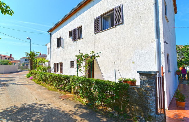 Apartment 358 - Photo 50