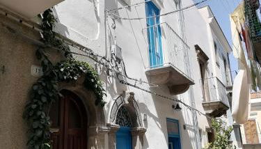 "la casa dell'architetto" con terrazza panoramica in centro storico e a due passi dal porto - Foto 4