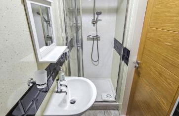 Bridge St 6 Bedroom House - Tranent - Foto 49