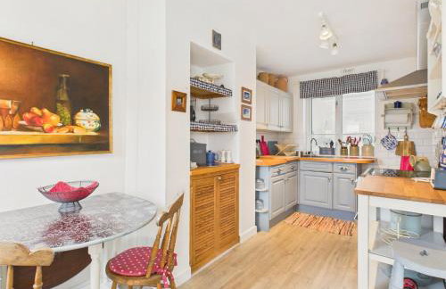 Seaside 2-bed Home in Flushing with Free Parking & sea views - Foto 2