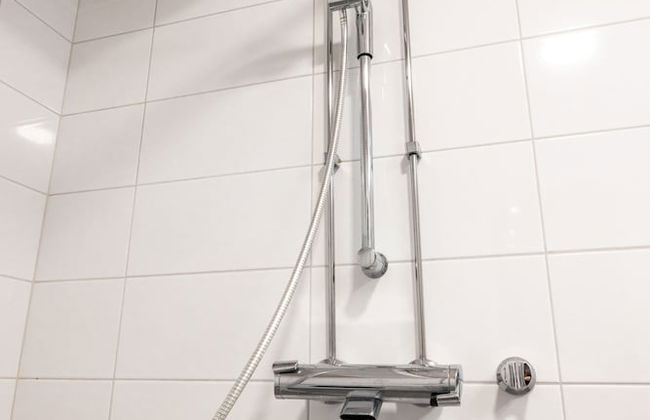 2ndhomes Cozy 1BR Apartment with Balcony - Photo 13