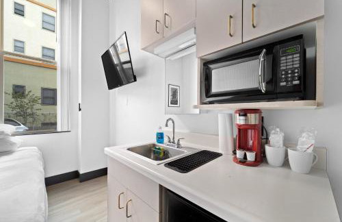 The Neon Elm Hotel - Foto 4