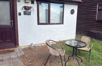 Thorpe Park Studio - Detached Stay & Free Gated Parking - Foto 9