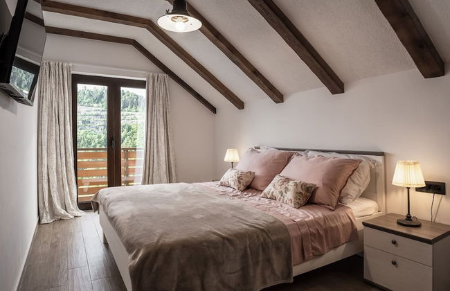 Holiday rental in Fužine with garden and terrace - Photo 1