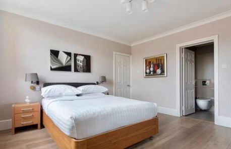 Veeve - Garden Square Serenity - Photo 7