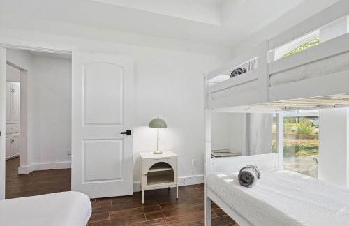 Gorgeous 4BR Holiday Home with Huge Yard and Pool - Foto 12