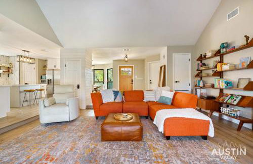 Family 3BR 2BA Home Near Charming Main Street w Cowboy Pool by Austin Vacay - Foto 8