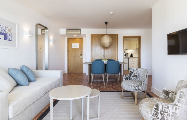 The Patio Suite Hotel - Photo 16