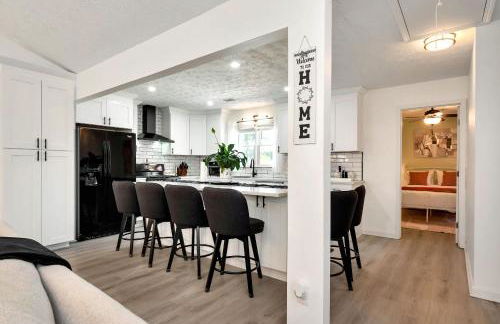 Spacious 5BR Family Retreat Near Mall of GA Sleeps 13 - Foto 40