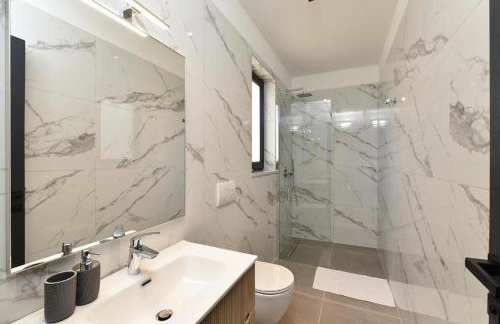 Spacious Villa With Pool and Garden in Stokovci - Foto 38