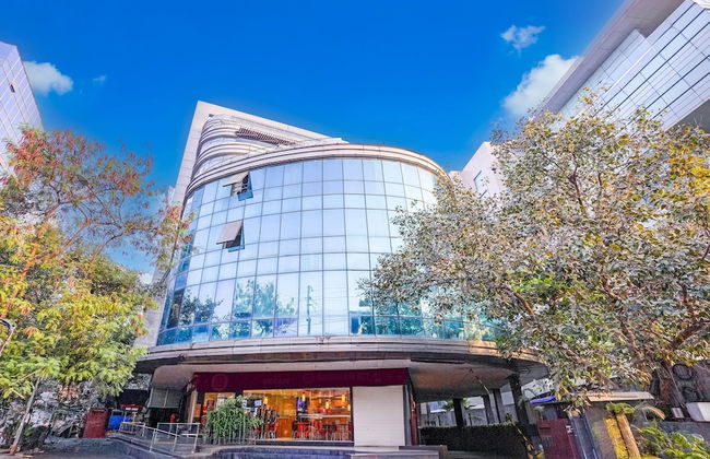 Luxurious Stays at Times Square Le Western Mumbai - Foto 33