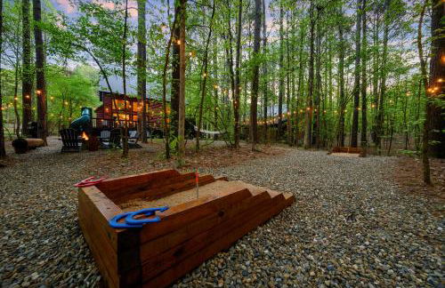 Hickory Bear - Cabin surrounded by pines, Sleeps 10, Hot Tub, Fire Pit, Arcade, Foosball Table & Deck Slide - Photo 80