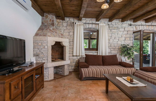 Spacious Villa in Tinjan With Pool - Foto 11