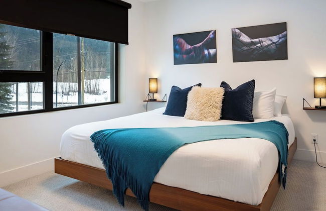 Revel in the Stoke by Revelstoke Vacations - Foto 7