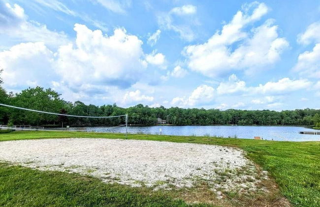 Lakeshore Oasis by Avantstay Private Beach, Views, Hot Tub, Volleyball - Foto 51