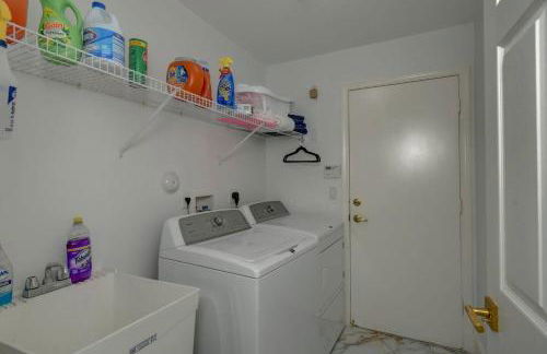 Stunning House with Beautiful Lake View - Foto 59