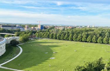 Panorama Home mit Weitblick auf die City - Photo 1