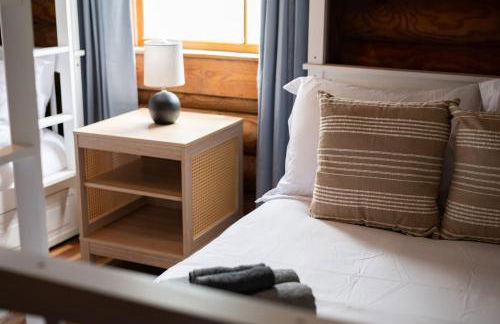 Lakeside Haven with Jacuzzi and Games - Foto 27