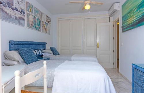 Torrequebrada beachfront apartment, Costa del Sol - Foto 9