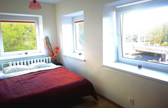 River Apartments - Photo 3