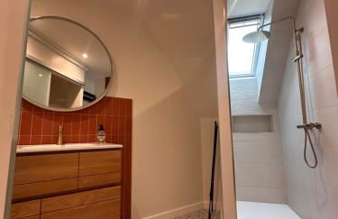 Grand Appartement ultra moderne Plein Centre, plage à pieds, avec parking - Photo 17