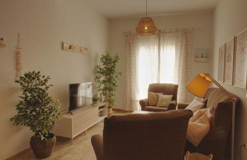 La Bodega del Mar - Luminoso y céntrico apto con piscina en verano y parking - Foto 25