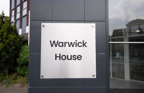 Luxury 1-Bed Flat - Free Parking - Photo 19