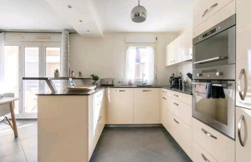 L'Atrium Hyper centre pour rejoindre Genève - Photo 12