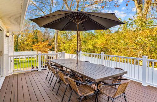 Walk to the Beach - Modern Home with FirePit and Bikes - Foto 9